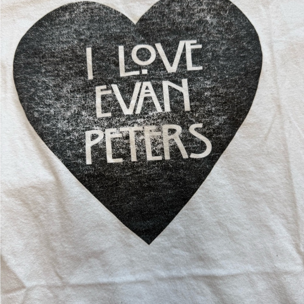 White American Horror Story Graphic T-Shirt with Heart Design - Picture 2 of 3